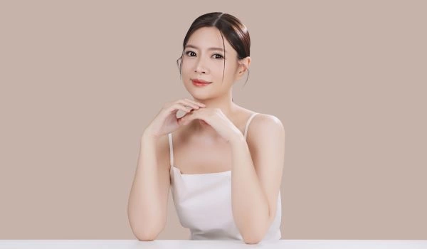 女性